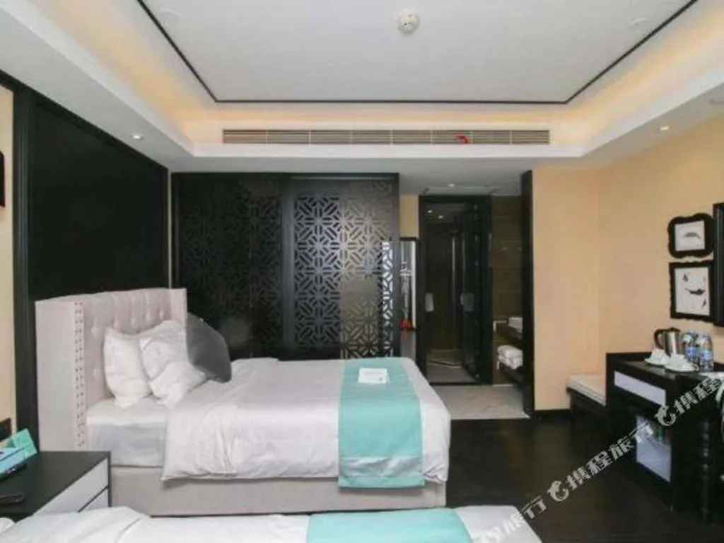Xana Hotelle Zhengzhou North Passenger Terminal North University Town Hotel
