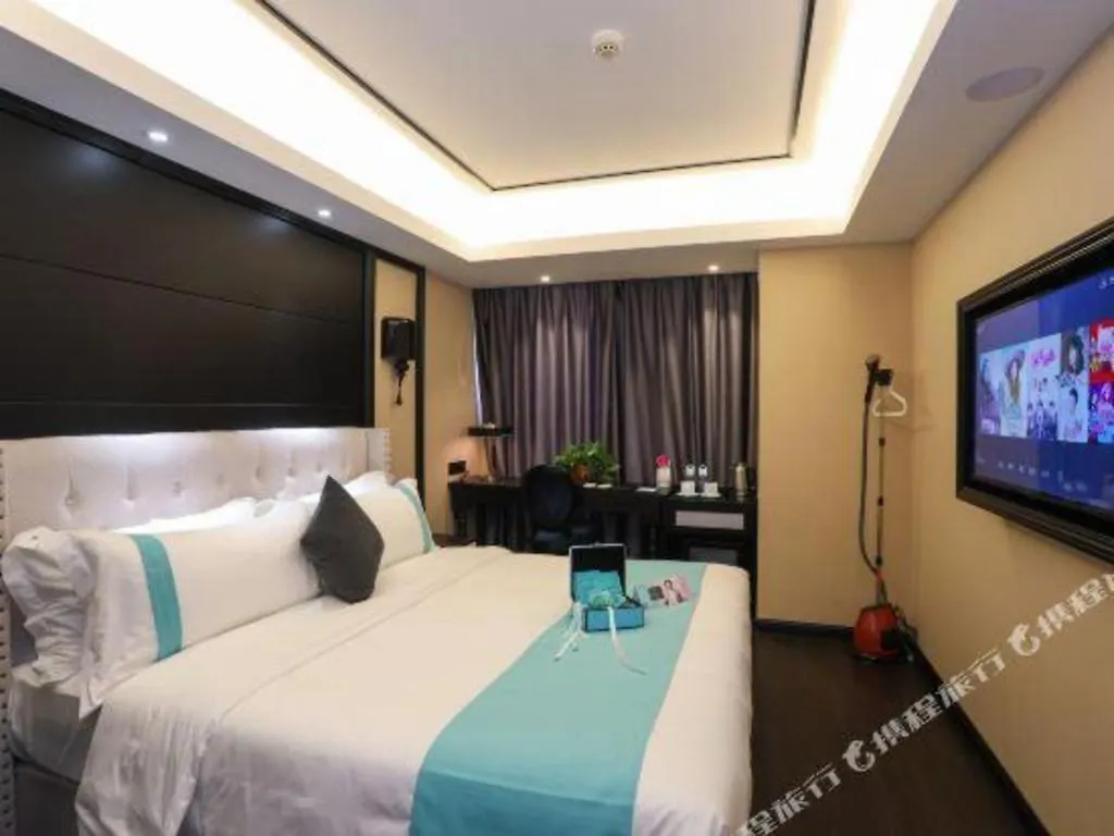 Xana Hotelle Zhengzhou North Passenger Terminal North University Town Hotel