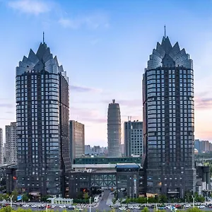 Novotel Convention Centre Hotel
